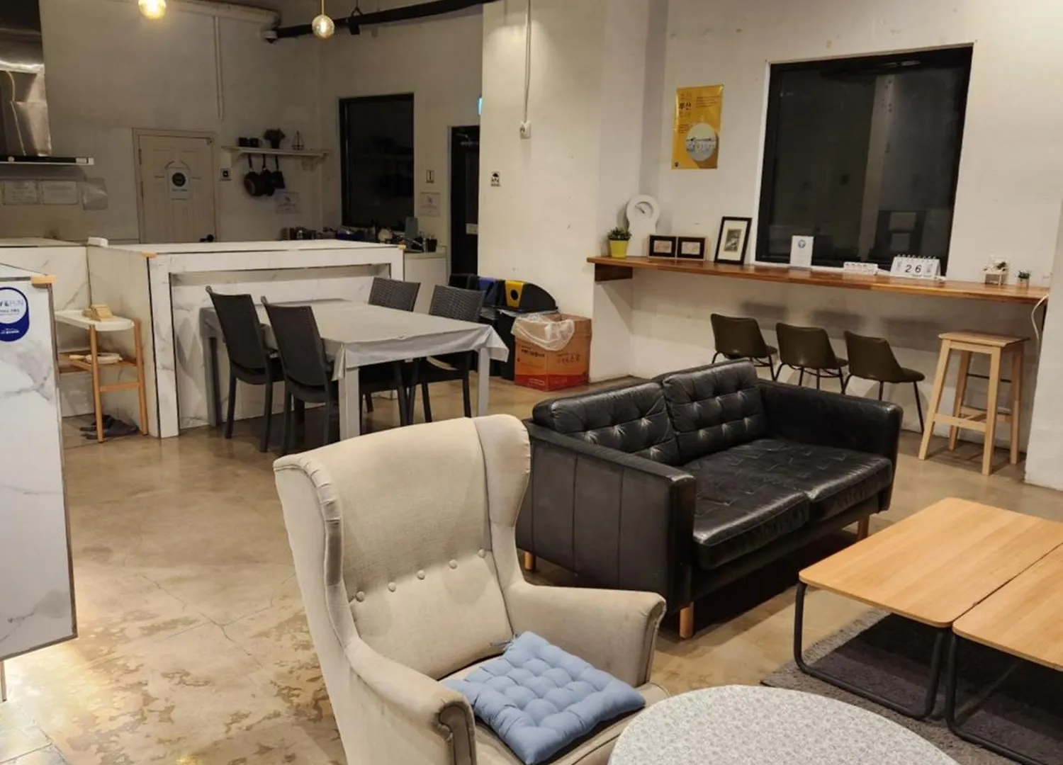 בוסאן Canvas Black Guesthouse