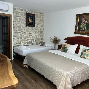 Omer The Ottoman House Couette-café Berat