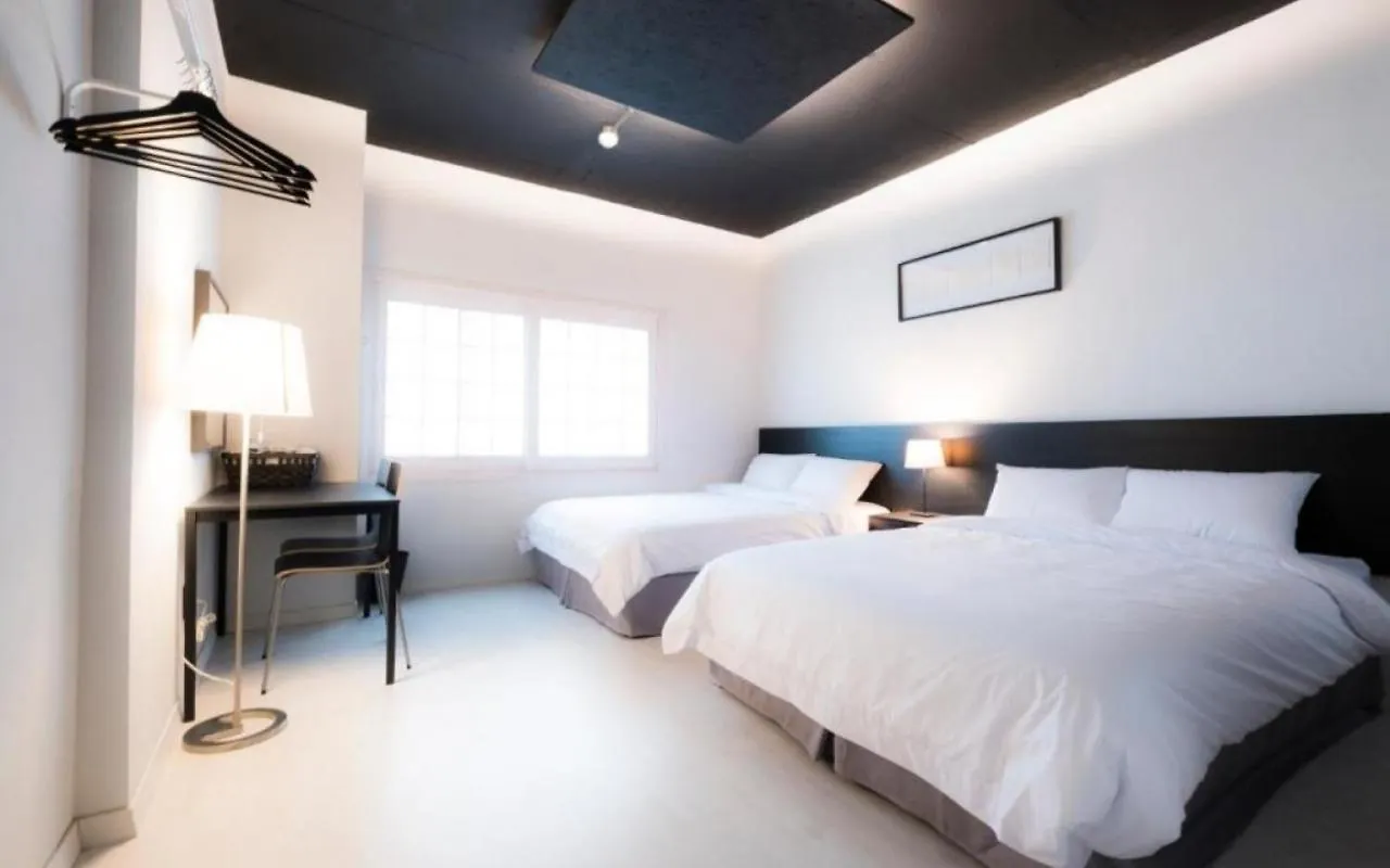 Canvas Black Guesthouse Busan South Korea