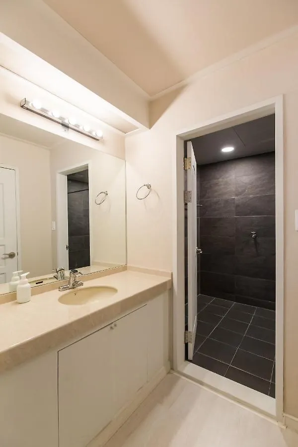 Canvas Black Guesthouse 부산광역시 0*,