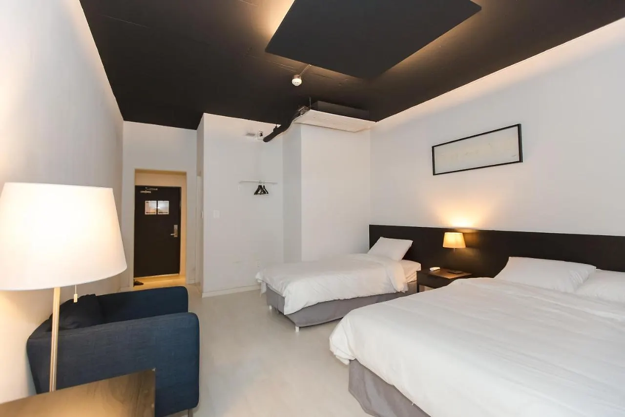 Canvas Black Guesthouse 부산광역시